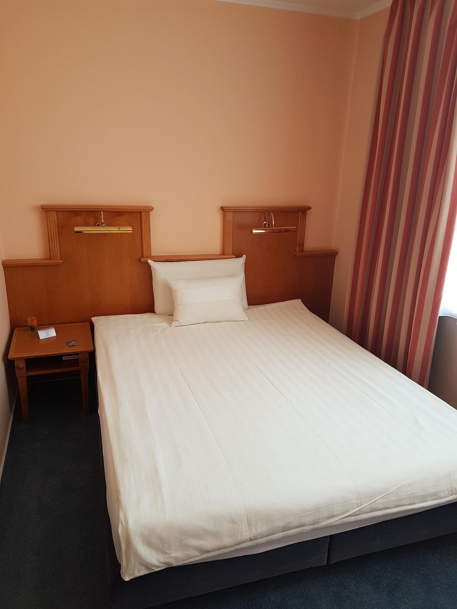 Arthotel Ana Fleur พาเดอร์บอร์น ภายนอก รูปภาพ